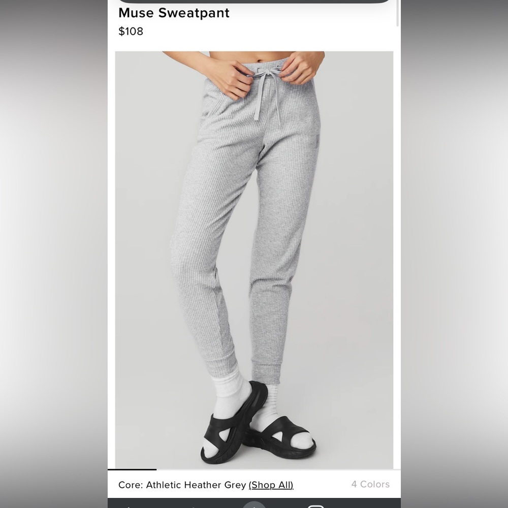 NWT alo muse sweatpants